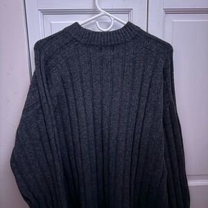 H&M Dark Charcoal Gray Crewneck Sweater